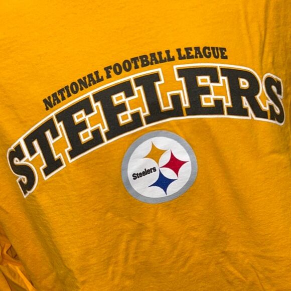 NFL Team Apparel Pittsburg Steelers T Shirt Size Medium #37 - Picture 3 of 5